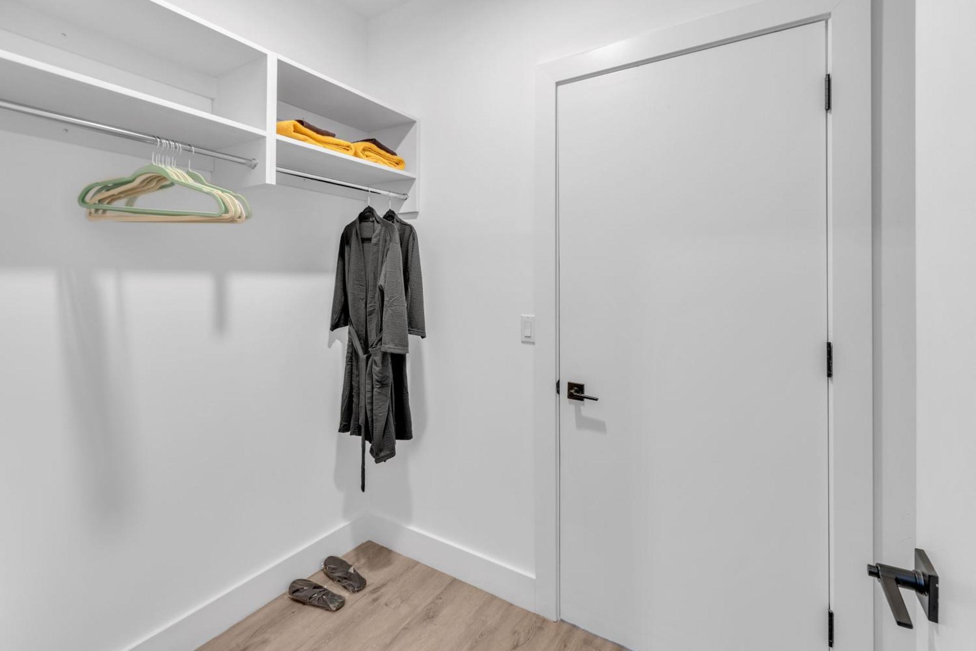 Royal Oasis Indoor Pool, Free Parking, Near Nyc Apartment Elizabeth Luaran gambar